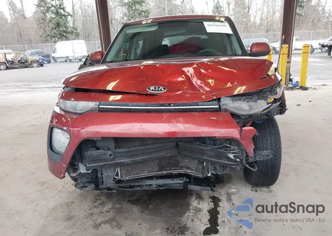 2020 Kia Soul Lx z USA, uszkodzony, nr VIN KNDJ23AU2L7076154
